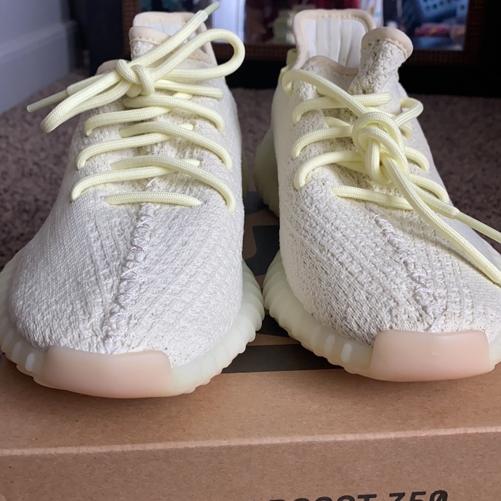 Yeezy boost 350 women’s size 5 1/2 fits like a 6 - Picture 7 of 9